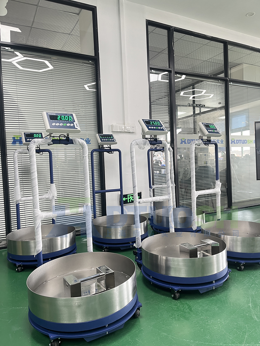 圓形推車秤:石油行業(yè)定制化稱重解決方案 圓形推車秤:石油行業(yè)定制化稱重解決方案